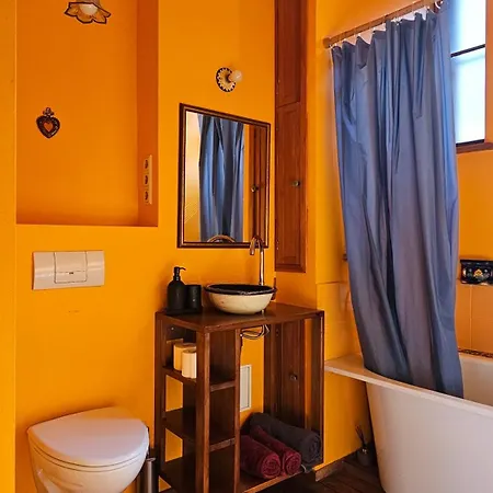 Artists In Apartmán *